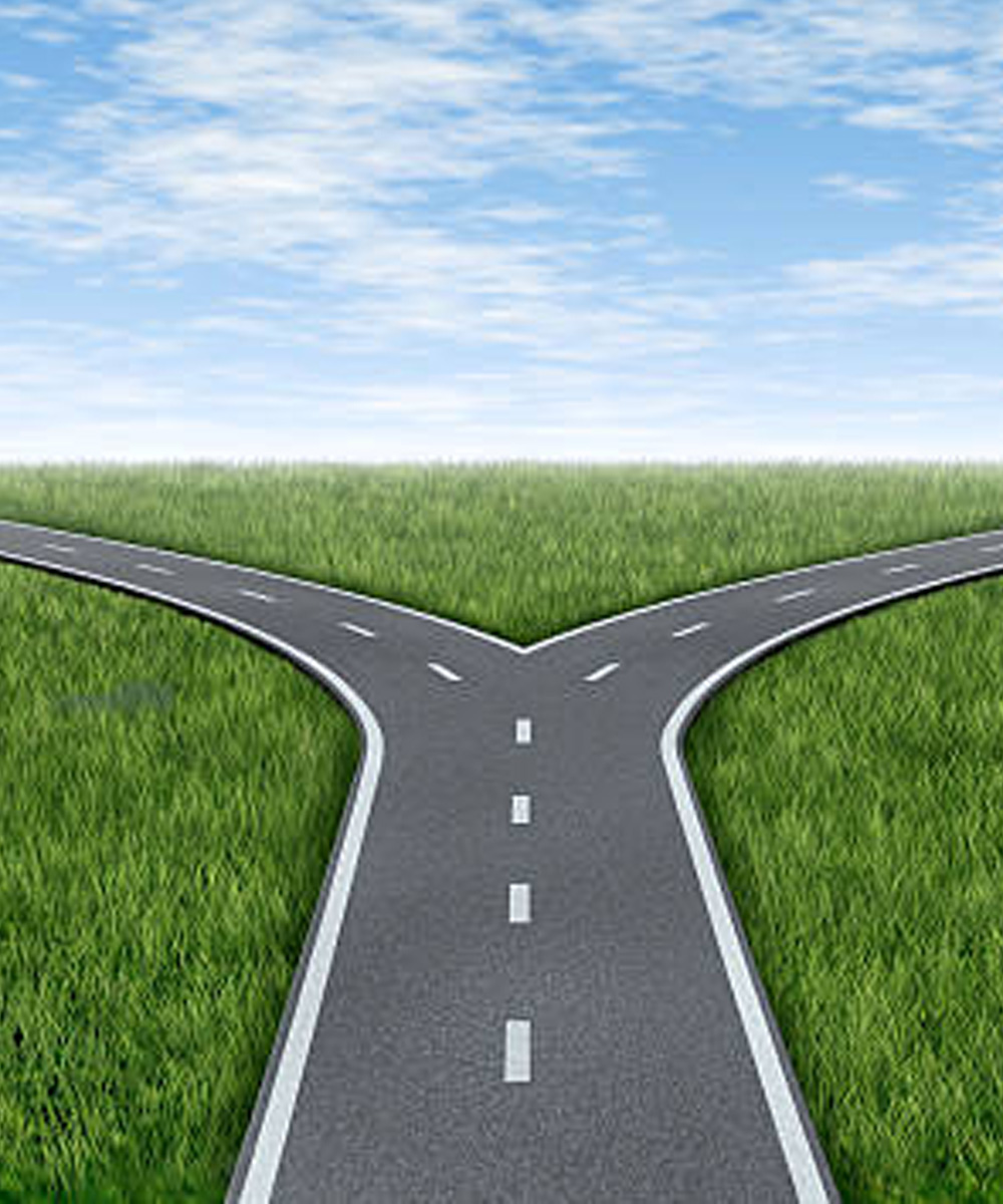 estudiante trabajando con tecnología educativa